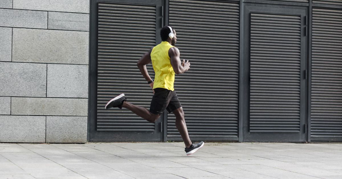 Løping og brostein: En oppskrift på overtråkk?