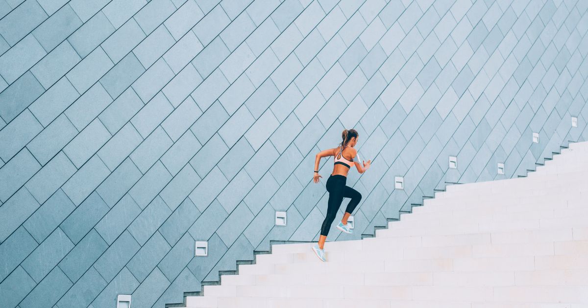 Spensttrening i trapper: 3 effektive øvelser